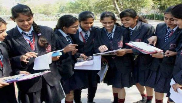 10, 12 తరగతి సీబీఎస్ఈ విద్యార్థుల మార్కులు ఇలా..? ఎలా ఇస్తారంటే...