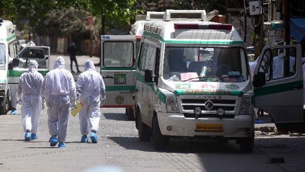 ఏపీలో కరోనా బారిన ఐఎఎస్‌లు: సీఎంఓలో కీలక అధికారికీ: జగన్ నేరుగా పర్యవేక్షించే శాఖలకు చీఫ్