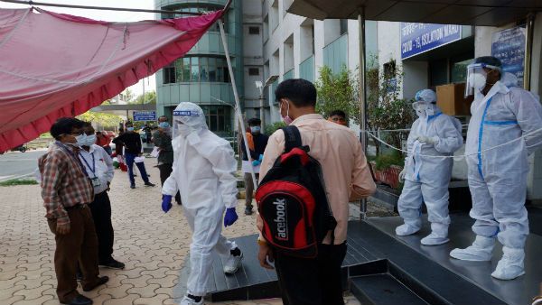 50 శాతం పాజిటివ్ కేసులపై క్లారిటీ లేదు, కమ్యూనిటీ ట్రాన్స్‌మిషన్‌పై సందేహాలు, డీడీఎంఏ భేటీ...