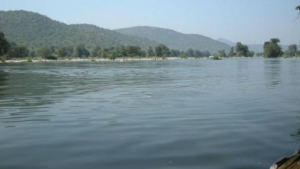 శని వారం టీపీసీసీ గోదావరి జల దీక్ష.!నిరసన తెలుపుతారా.?నిర్బంధానికి గురౌతారా..?