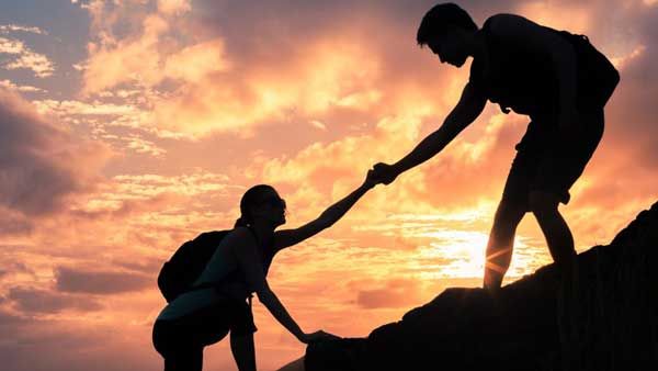 మనిషికి మనిషే భరోసా... వీలైతే సాయం చేద్దాం.. ఆ పుణ్యం మన పిల్లలకే దక్కుతుంది