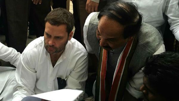 రాహుల్ జన్మదిన వేడుకలు సాదాసీదాగా జరపాలి.!కరోనా క్లిష్ట సమయంలో ఆర్బాటాలు వద్దన్న ఉత్తమ్.!