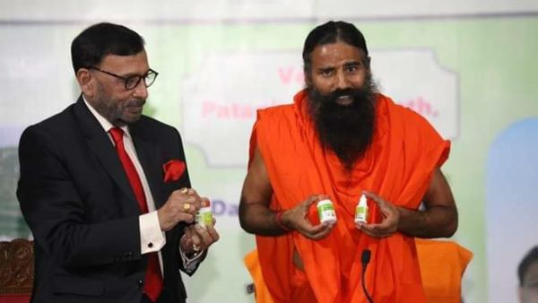 రాందేవ్ కరోనా కిట్ కు వరుస షాక్ లు- ప్రభుత్వాల నిషేధం, నెటిజన్ల ఫైర్- తెలియదన్న కేంద్రం..