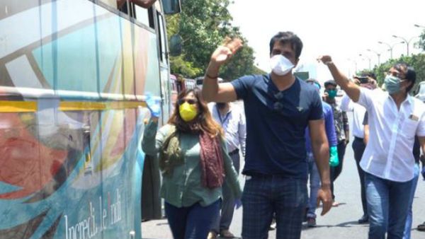 న్యూ మహాత్మా: సోనూసూద్‌పై శివసేన సెటైర్లు: సెలెబ్రిటీ ఈవెంట్ మేనేజర్‌ అంటూ