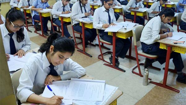 డిగ్రీ, పీజీ పరీక్షలపై వీసీల నుంచి అభిప్రాయ సేకరణ: మంత్రి సురేశ్