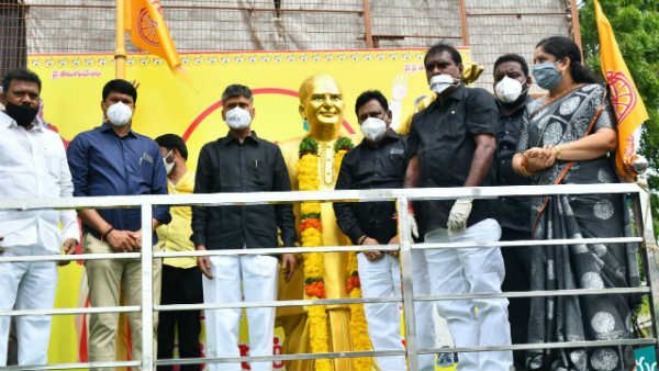 హడావిడిగా ఏపీ అసెంబ్లీ ఎందుకన్న విపక్షాలు- గవర్నర్ ఆన్ లైన్ ప్రసంగంపైనా విమర్శలు....