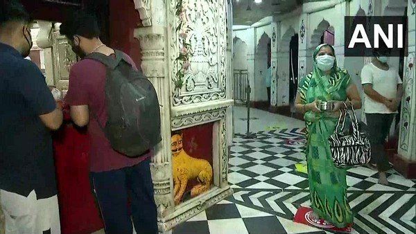 Lockdown: ప్రముఖ ఆలయాలు, మసీదులు ఓపెన్, భక్తులు ఇలా వెళ్లాలి, ఎక్కడా తేడా రాకూడదు, ఓకేనా!