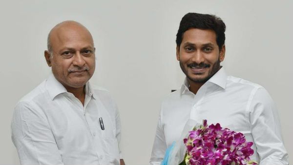 సీఎంవోలో జగన్ భారీమార్పులు - అజయ్ కల్లాం, పీవీ రమేష్ కు షాక్- పవర్ ఫుల్ గా ప్రవీణ్ ప్రకాష్..