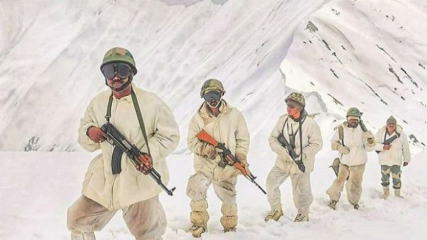 ఆర్మీ దూకుడు: సరిహద్దులకు 30 వేల అదనపు బలగాలు: అతి తీవ్ర చలిని తట్టుకునేలా: సుదీర్ఘకాలం