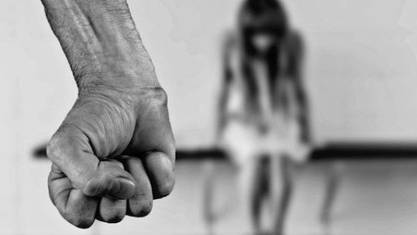 ఆస్తి కోసం సవతి తల్లి ఘాతుకం .. కొడుకుతో సవతి కూతురిపై అత్యాచారం