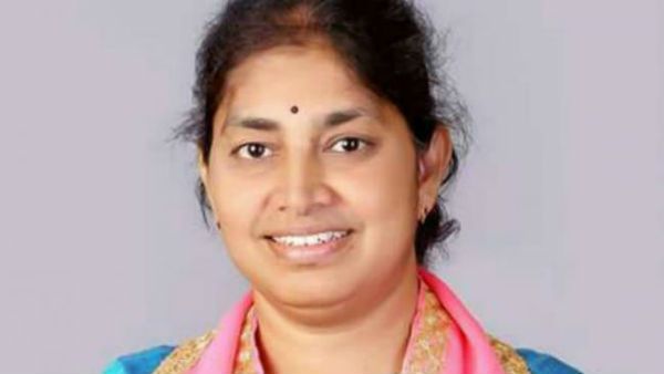 టీఆర్ఎస్ లో తిష్ట వేసిన కరోనా ... ప్రభుత్వ విప్ ,ఆలేరు ఎమ్మెల్యే సునీతకు కరోనా పాజిటివ్