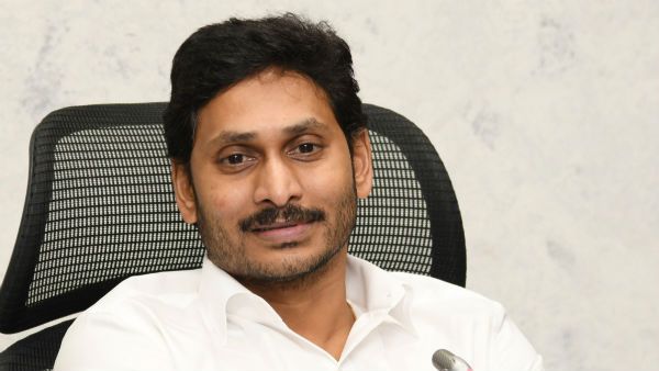 సీఎం జగన్ కు ఏపీ డాక్టర్ల సంఘం లేఖ- సుధాకర్ ఉదంతం తర్వాత అవే డిమాండ్లతో..