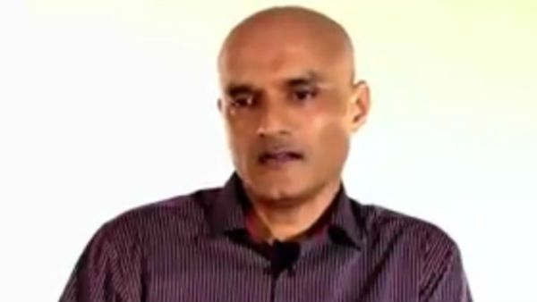 కుల్ భూషణ్ కేసు: ఆగని పాక్ కుట్రలు.. జైలుకు మన లాయర్లు.. అడుగడుగునా అడ్డగింత..