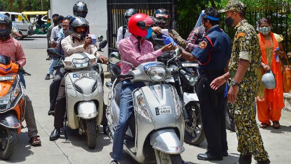 Bengaluru longlock: కరోనా మాయాబజార్, ఉన్నది లేనట్లు, లేనిది ? దెబ్బకు దౌడ్, ఏ టైంలో ?