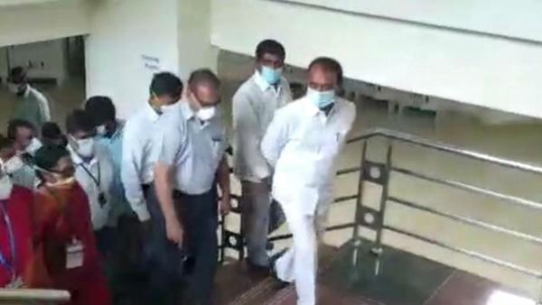 గచ్చిబౌలి టిమ్స్‌లో పూర్తిస్థాయి కరోనా వైద్యం: మందుల కంటే ఆక్సిజనే ముఖ్యం: ఈటెల