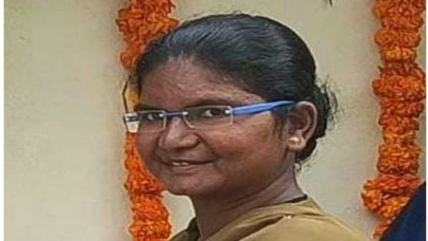 మరో అమ్మాయి ప్రేమలో భర్త: ఫారెస్ట్ రేంజ్ మహిళా అధికారి ఆత్మహత్య: