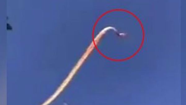 దిగ్భ్రాంతికరం: పెద్ద గాలిపటంతోపాటు ఆకాశంలోకి ఎగిరిపోయిన చిన్నారి(వీడియో)