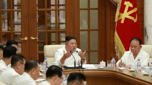 హైలెవెల్ మీటింగ్‌లో కిమ్ జాంగ్ ఉన్.. మృతి చెందారన్న వార్త వట్టి పుకార్లే.. ఇదిగో సాక్ష్యం..!