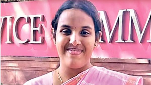 UPSC: మాజీ సీఎం మనుమరాలు, రాణి మొదటిసారి భోణి, నువ్వు గ్రేట్, తాత ఢిల్లీతో ఫైట్: పేరు నిలబెట్టు!