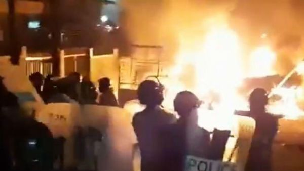 ముగ్గురి మరణానికి దారి తీసిన బెంగళూరు అల్లర్లు: నిందితుడి అరెస్ట్: ఫేస్‌బుక్ పోస్ట్: ఎవరంటే?