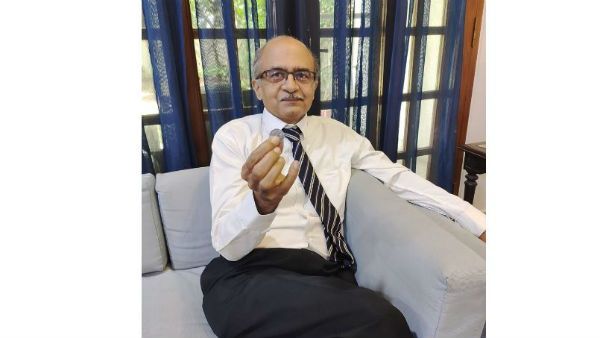 ప్రశాంత్ భూషణ్‌కు ఒక రూపాయి ఫైన్: అది గనక కట్టకపోతే: సుప్రీంకోర్టు తీర్పు