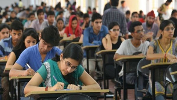 మీరు బీఏ,బీకాం,బీఎస్సీ విద్యార్థులా... ఇక మీకూ ఆ ఛాన్స్... యూజీసీ కొత్త గైడ్ లైన్స్...