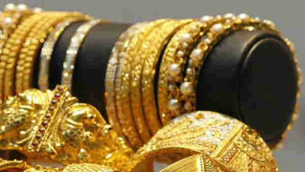 బంగారం ధరలో మహాపతనం: రూ.4 వేలకు పైగా: కారణమేంటో తెలుసా?