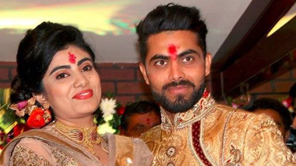 క్రికెటర్ రవీంద్ర జడేజా సతీమణి మాస్కు ధరించలేదు: పోలీసులతో వాగ్వాదం