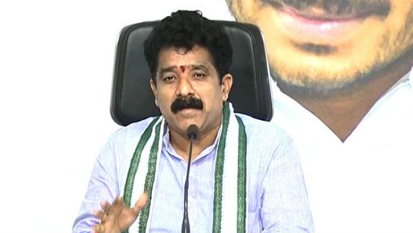 తెరపైకి నూతన్‌ కామెంట్స్‌-దూరం జరుగుతున్న వైసీపీ- బాధితుడికి సాయంతో సింపతీ మార్క్‌..