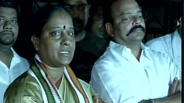 జగన్ మాజీ అనుచరులకు కేసీఆర్ ఊరట- మానుకోట కాల్పుల కేసు ఉపసంహరణ ?