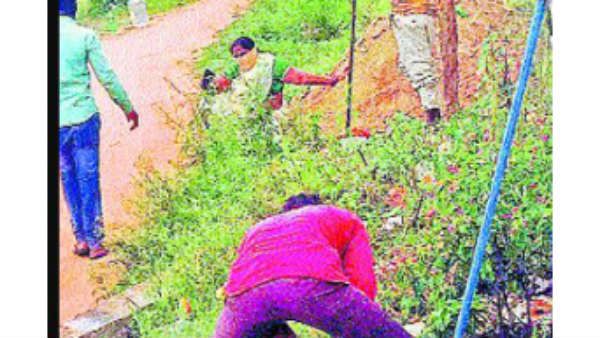 జడ్జీ భూమిని వదల్లేదు.. మంత్రి అనుచరుల కబ్జా..? ఎన్‌కౌంటర్ చేస్తానని పోలీసుల బెదిరింపులు..?