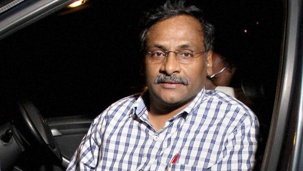 తల్లి చివరి చూపులకే కాదు.. కర్మకాండలకూ ఒప్పుకోని హైకోర్టు: ప్రొఫెసర్ సాయిబాబా పెరొల్‌పై!