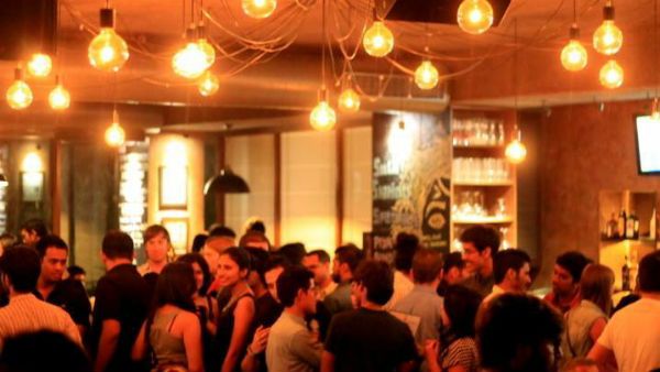 పొరుగు రాష్ట్రంలో పబ్‌లు, క్లబ్‌లు, బార్‌లు రేపట్నుంచే ఓపెన్: కరోనా నిబంధనలు పాటిస్తూ..