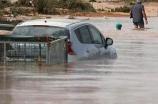 కేవలం 20 నిమిషాల్లోనే 3 నెలల వర్షం... భయంకరమైన వాన...