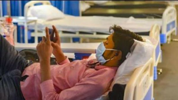 కరోనా రోగులకు కేంద్రం భారీ వెసులుబాటు- ఆస్పత్రుల్లో స్మార్ట్ ఫోన్లు, ట్యాబ్లెట్ పీసీలు..