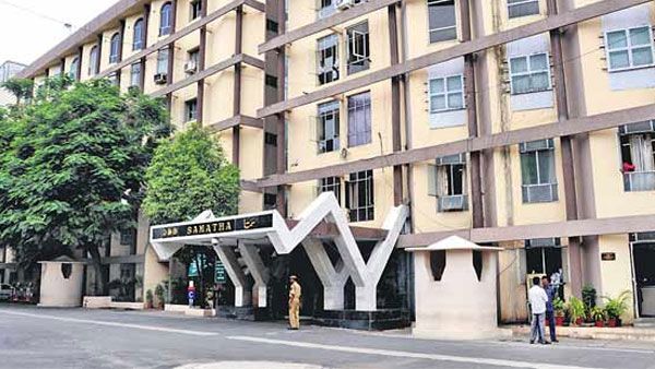 తెలంగాణా కొత్త సచివాలయం ఆ అద్భుత ప్యాలెస్ డిజైన్ లా .. సీఎం కేసీఆర్ మలేషియా పర్యటనతో లింక్ !!