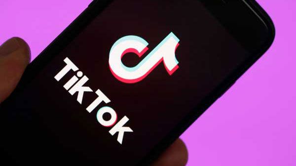 టిక్‌ టాక్‌ స్ధానంలో పుట్టగొడుగుల్లా స్వదేశీ యాప్‌లు- లోటు భర్తీ చేయకపోతే మరో విదేశీ ముప్పు...