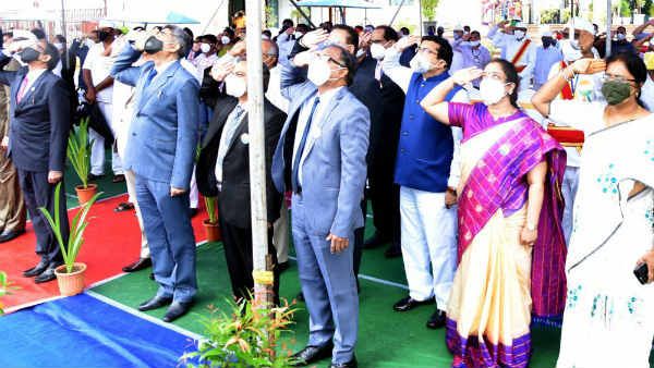 రాజ్యాంగ ఉల్లంఘనతోనే వ్యవస్ధల మధ్య సంక్షోభం- మేం నిష్పాక్షికమే- ఏపీ హైకోర్టు సీజే వ్యాఖ్యలు..