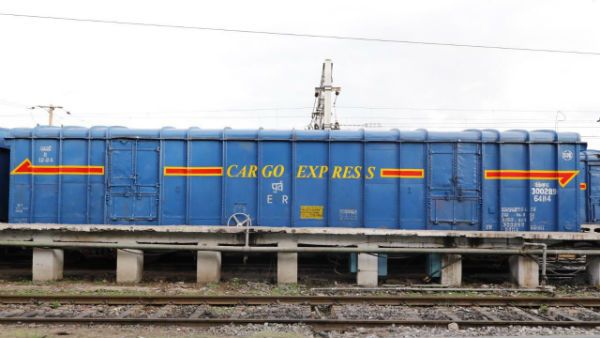 భారతీయ రైల్వేలో మరో నవశకం - తొలి కార్గో ఎక్స్ ప్రెస్ ప్రారంభం - హైదరాబాద్ టూ ఢిల్లీ...