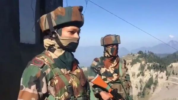 భారత చరిత్రలోనే తొలిసారి .. భారత్ - పాక్ ఎల్ఓసీ వద్ద విధుల్లో మహిళా సైన్యం