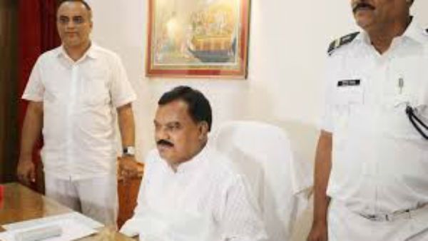 రాజకీయ నేతలకు కరోనా టెన్షన్ .. డిప్యూటీ స్పీకర్ తో పాటు ఒకేసారి 11 మంది ఎమ్మెల్యేలకు పాజిటివ్