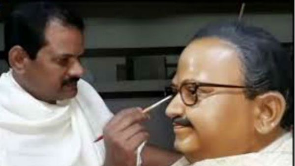 తన మైనపు విగ్రహాన్ని చేయించుకున్న ఎస్పీ బాలు .... విగ్రహం చూడకుండానే అస్తమయం