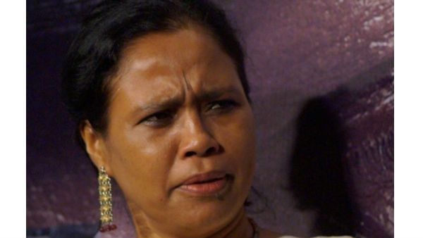 బాలీవుడ్ డ్రగ్స్ కేసుతో తెరమీదకు సీబీడీ ఆయిల్ వినియోగం .. చట్టబద్ధం చెయ్యాలని ఇర్ఫాన్ భార్య డిమాండ్