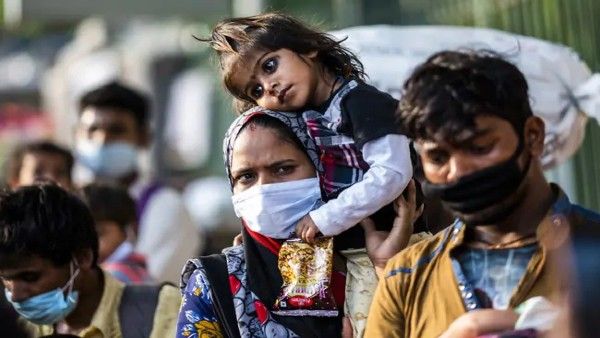 కోటి మంది వలసకూలీలు: కాలినడకన స్వస్థలాలకు చేరిక, పార్లమెంట్‌లో మంత్రి వీకే సింగ్..