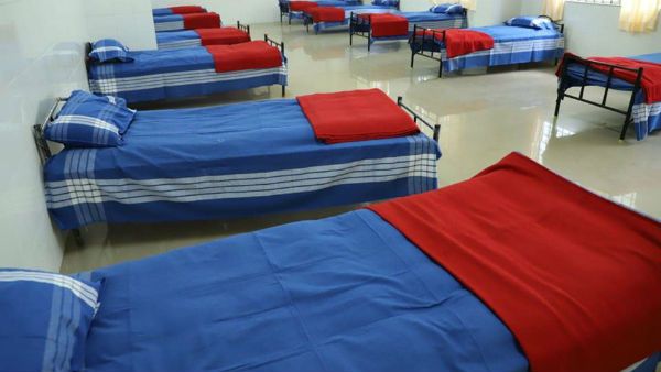 Coronavirus: మటన్ బిర్యానీ, చిల్లీ చికెన్ కావాలి, క్వారంటైన్ లో హంగామా, బీర్లు, 90 ML వద్దా ? !