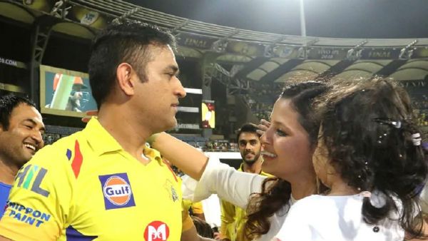 చెన్నై సూపర్ కింగ్స్ ఫ్యాన్స్‌కు ధోనీ భార్య ఎమోషనల్ మెసేజ్: ఇట్స్ జస్ట్ ఎ గేమ్..