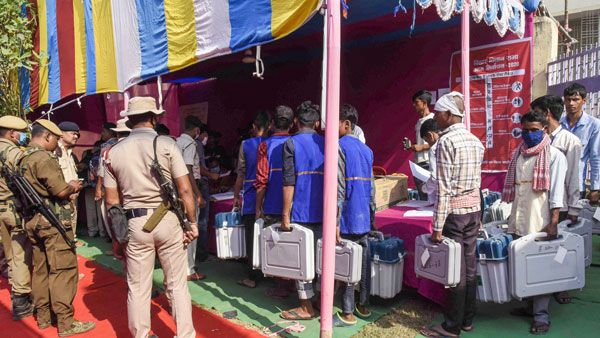 bihar-assembly-election-2020:రెండు ఐఈడీ బాంబులు స్వాధీనం, నిర్వీర్యం చేసిన సీఆర్పీఎఫ్..