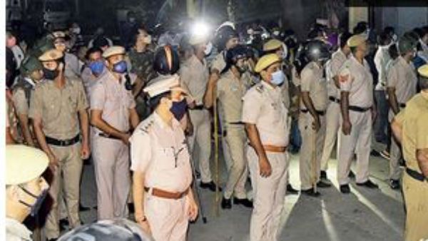 హత్రాస్ ఘటనలో పోలీసులకు షాక్ ...అత్యాచారం జరిగిందని నిర్ధారించిన నివేదిక