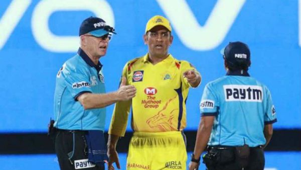 IPL 2020: బౌండరీ సైజు తగ్గించండి... సీనియర్స్‌కు కష్టమవుతోంది: ధోనీ జట్టు విజ్ఞప్తి