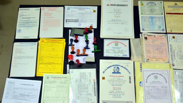 నకిలీ యూనివర్సిటీలు .. ఫేక్ డాక్టరేట్ లు ... పైసల కోసం గలీజ్ దందా